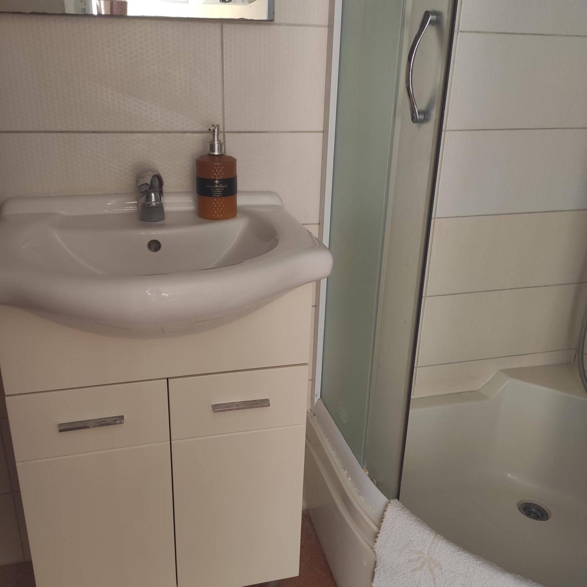 Apartment Oliva Ulcinj Buitenkant foto