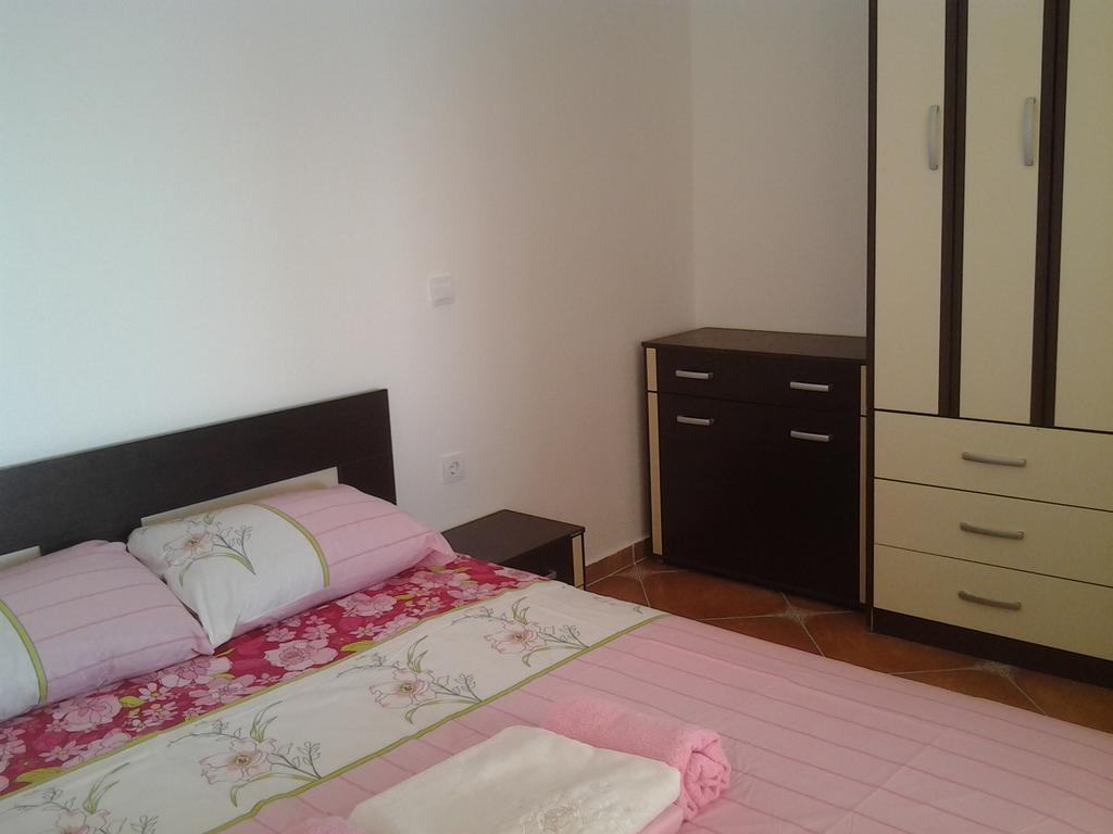 Apartment Oliva Ulcinj Buitenkant foto